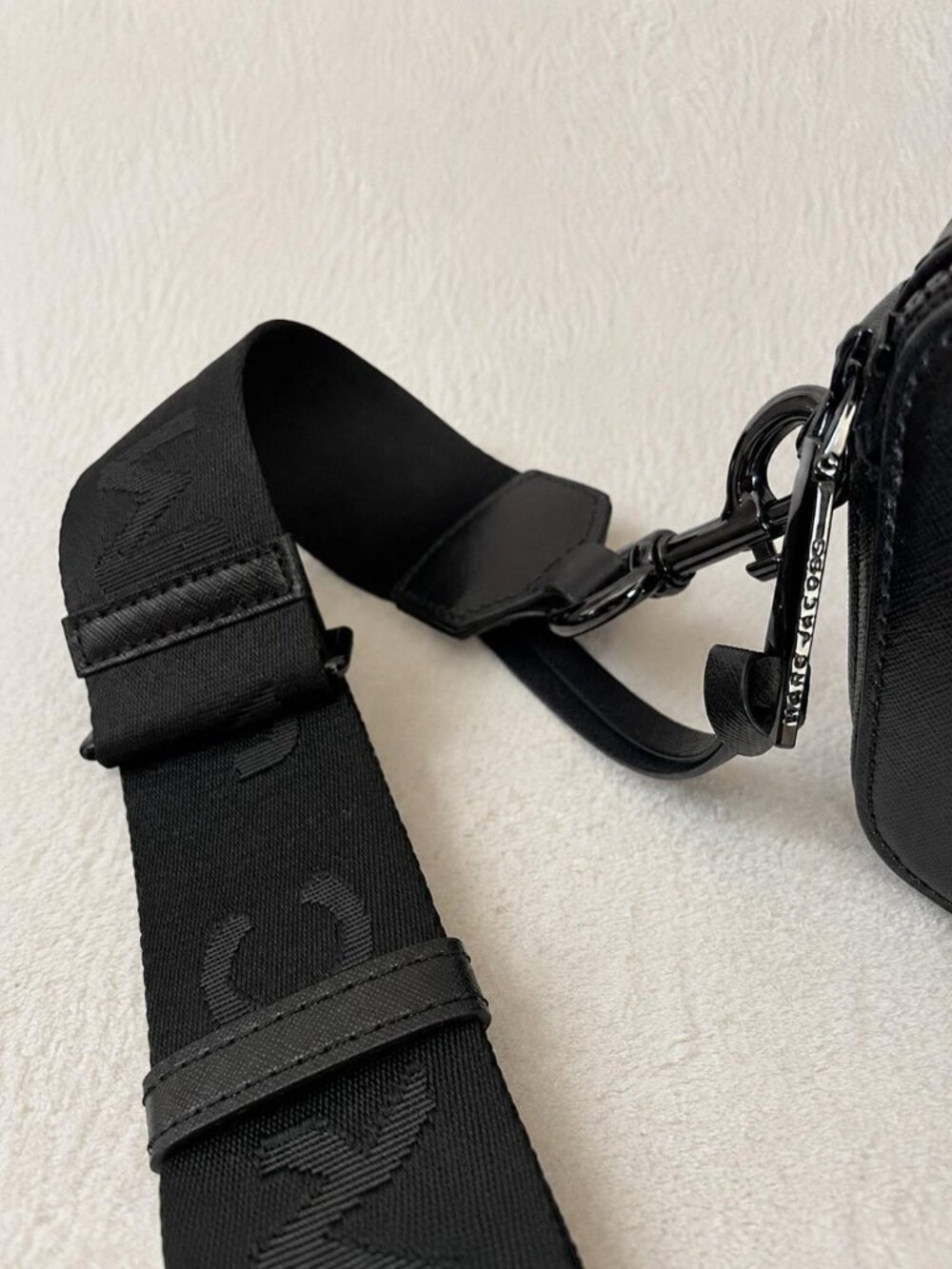 Marc Jacobs Mixed Media Crossbody Shoulder Bag - Picture 2 of 6